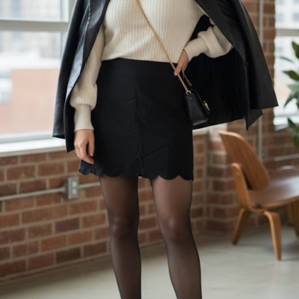 Versona Black Scalloped Mini Skirt for Cocktail